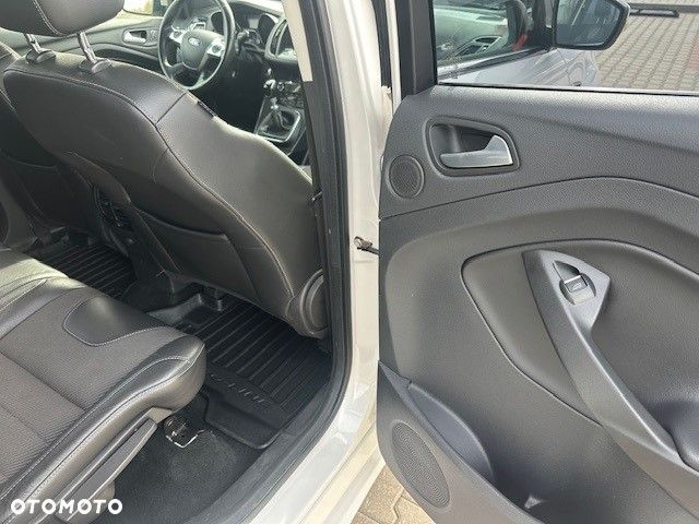 Ford Kuga 2.0 TDCi 4x2 Titanium - 8