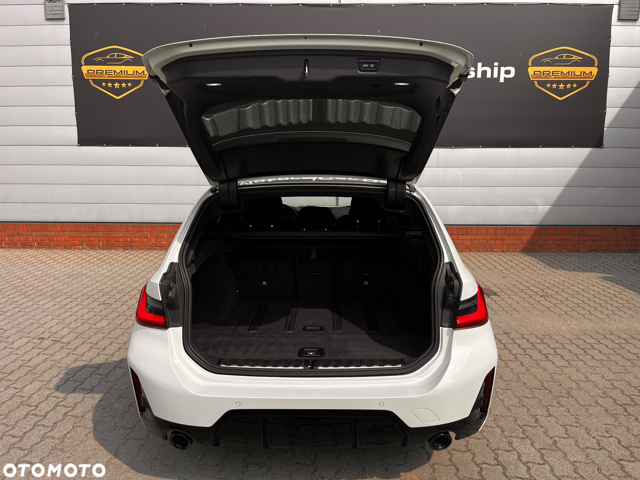 BMW Seria 3 320d Touring M Sport - 13