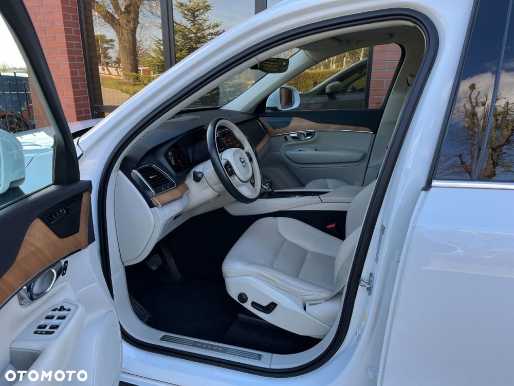 Volvo XC 90 B5 B AWD Plus Bright - 12