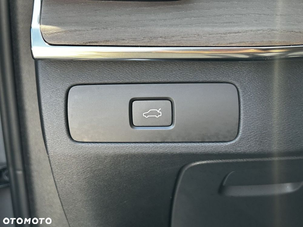 Volvo XC 90 - 21