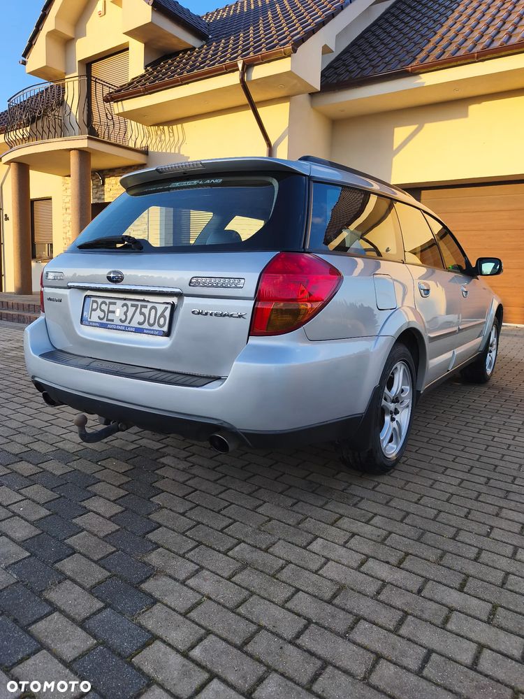 Subaru Outback 2.5i MT - 5
