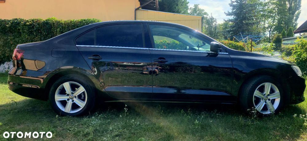 Volkswagen Jetta - 6