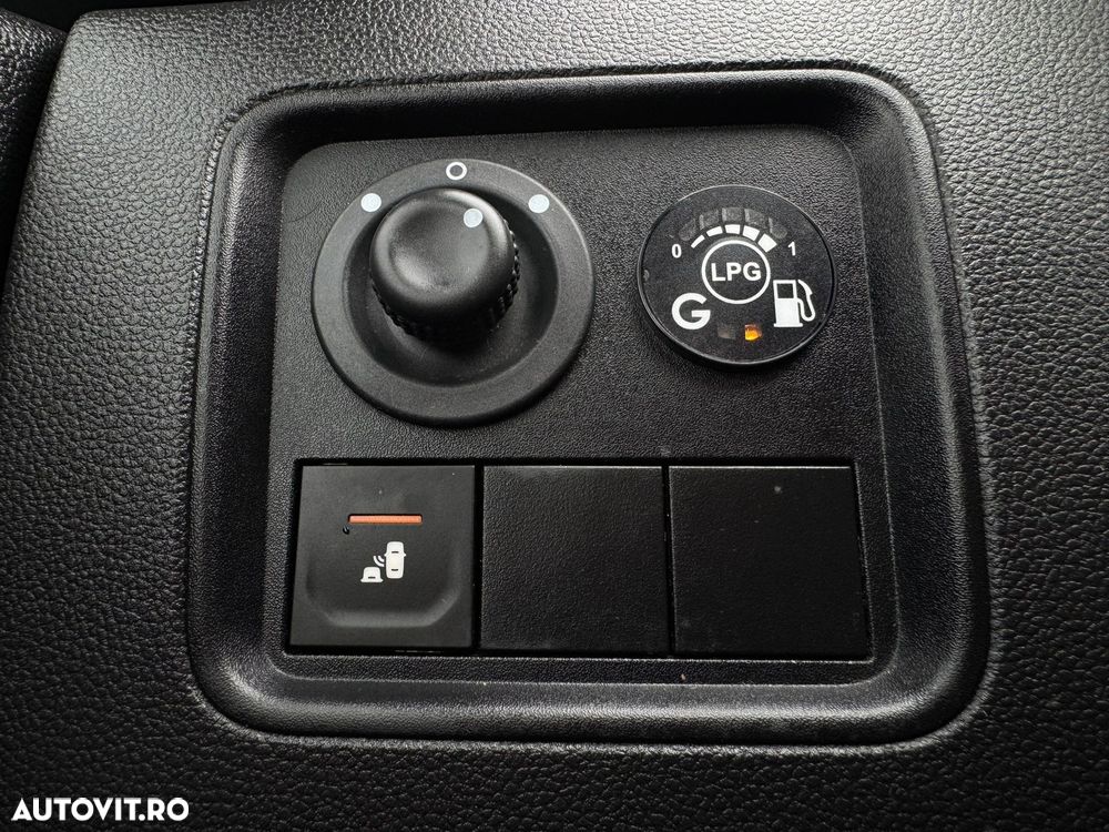 Dacia Duster 1.6 4x2 Laureate - 19