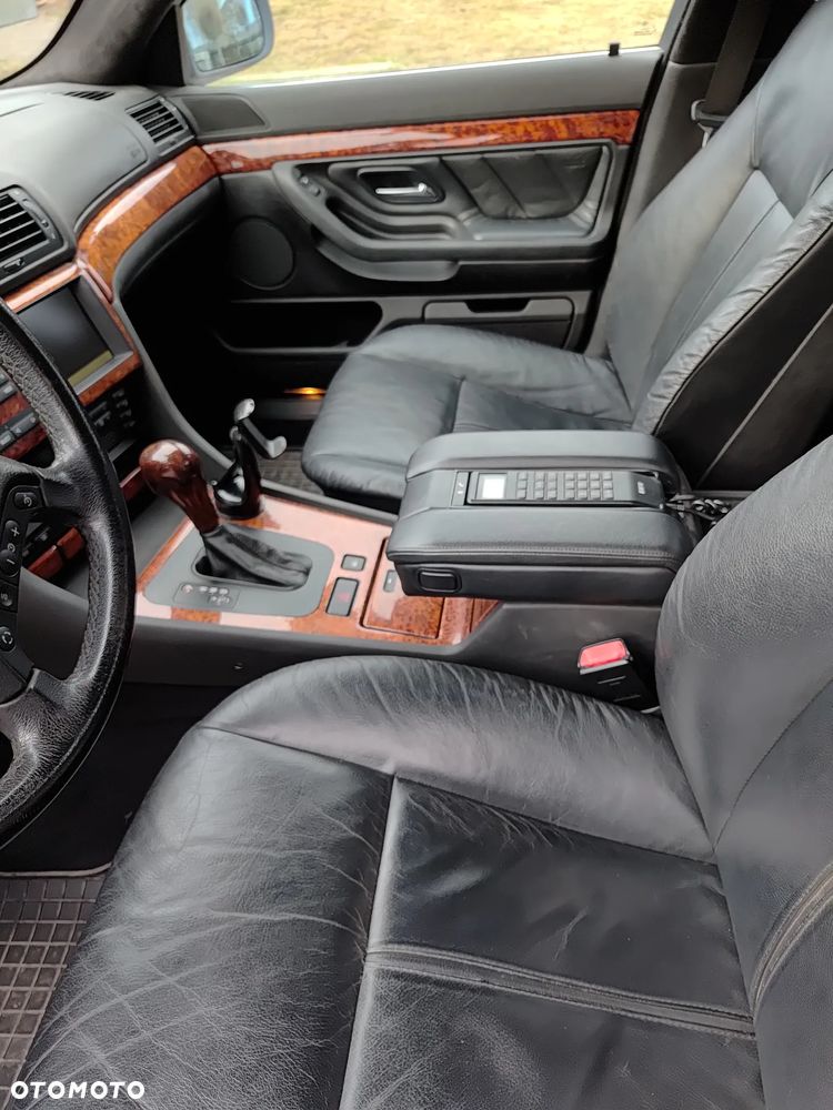 BMW Seria 7 740i - 6