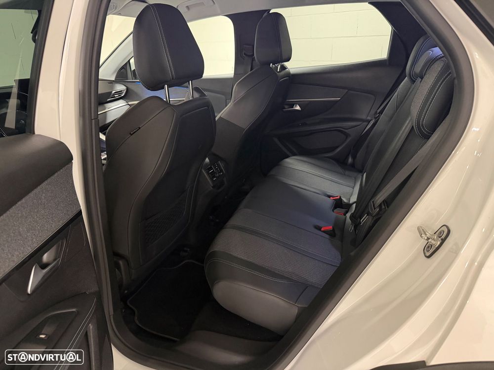 Peugeot 3008 1.5 BlueHDi Allure Pack EAT8 - 5