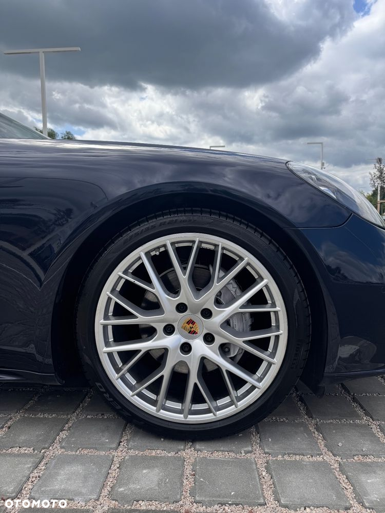 Porsche Panamera Standard - 9