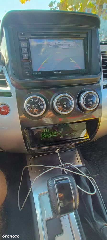 Mitsubishi Pajero Sport 2.5 DID Intense + - 8