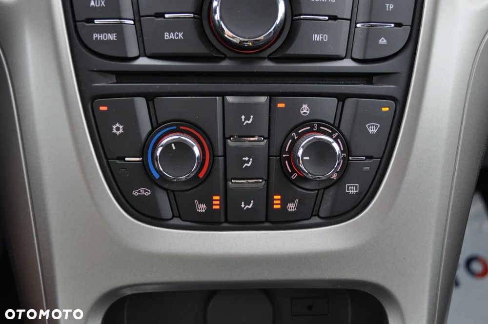 Opel Astra 1.4 Turbo Sports Tourer 150 Jahre - 27