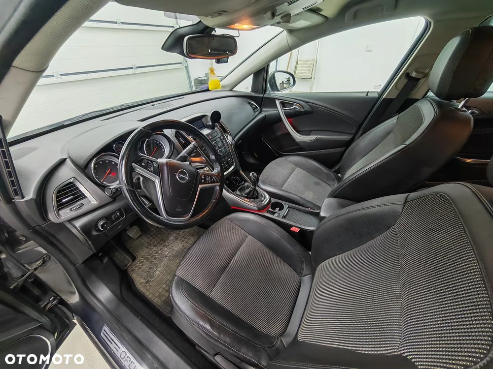 Opel Astra 1.4 Turbo Innovation - 14