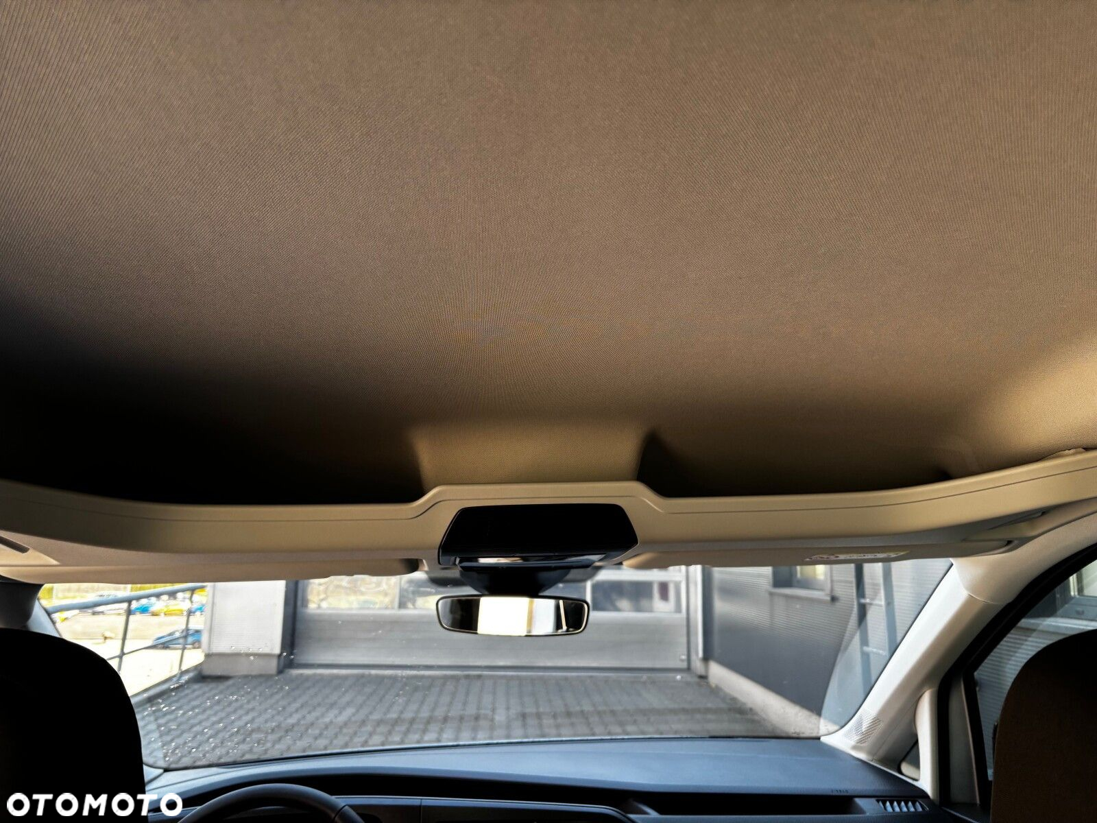 Volkswagen Caddy 2.0 TDI 102 KM 6-bm 5-miejsc - 23