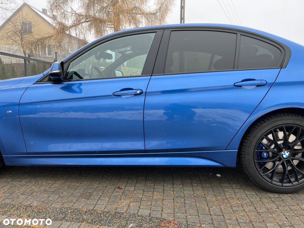 BMW Seria 3 330i xDrive M Sport - 5