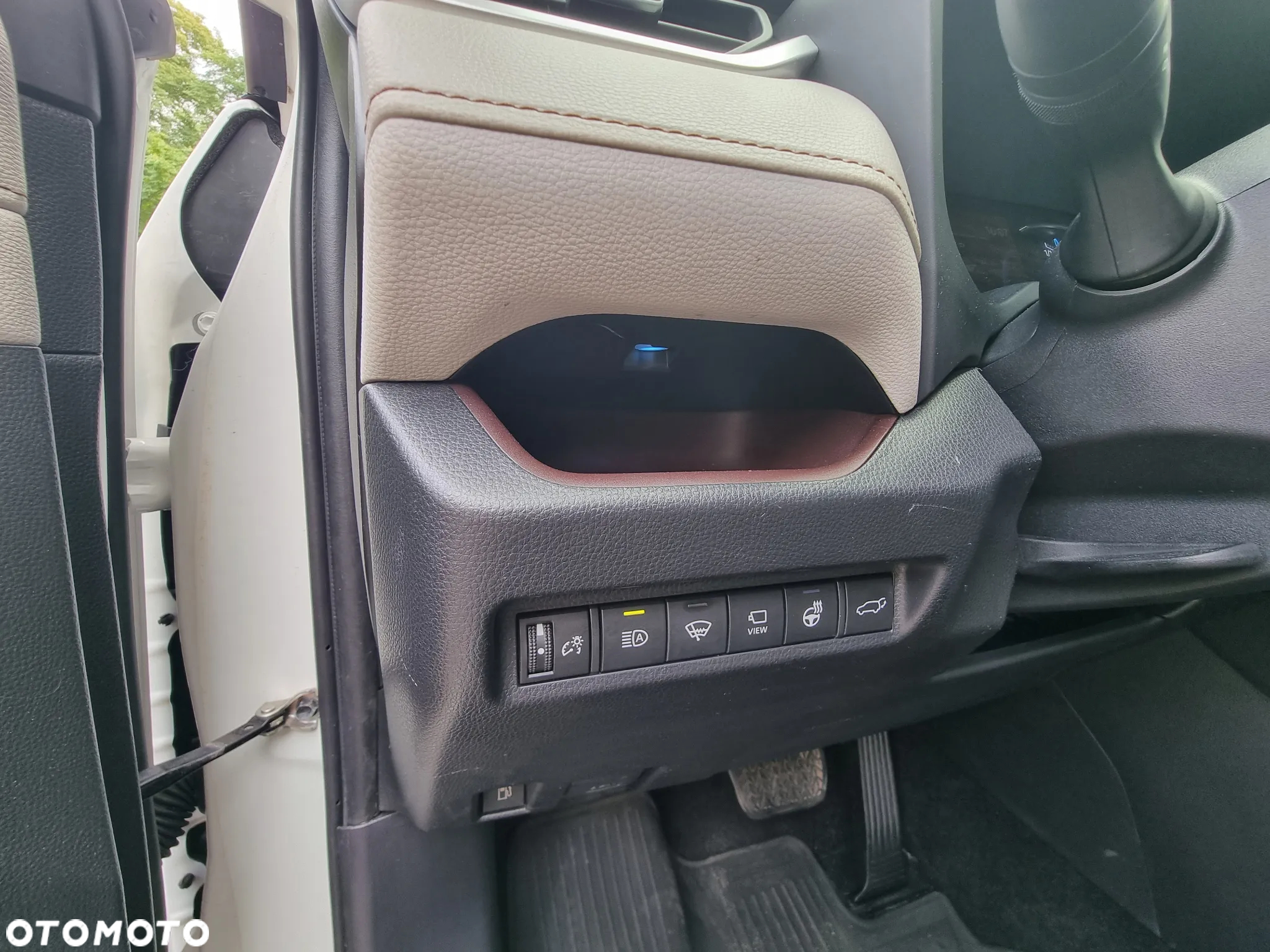 Toyota RAV4 - 25