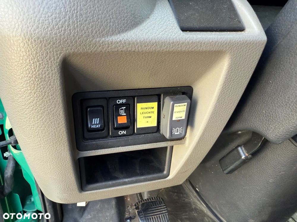 Renault Maxity - 13