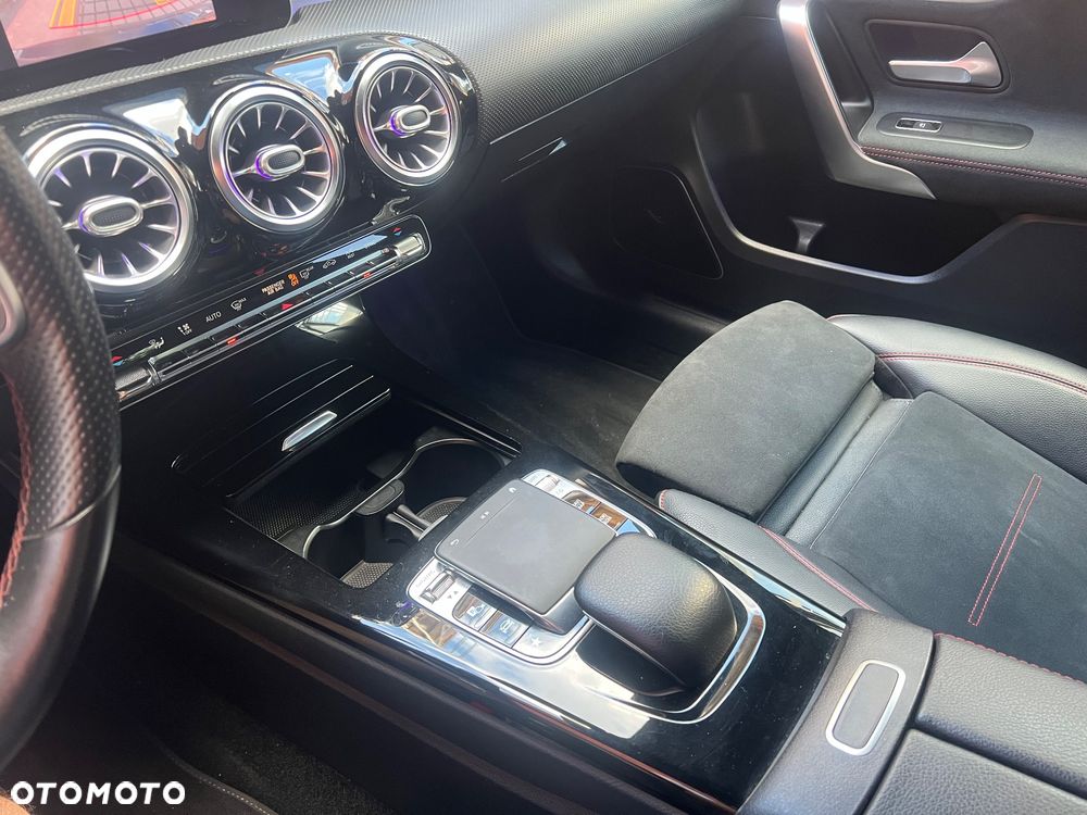 Mercedes-Benz Klasa A 200 AMG Line 7G-DCT - 15