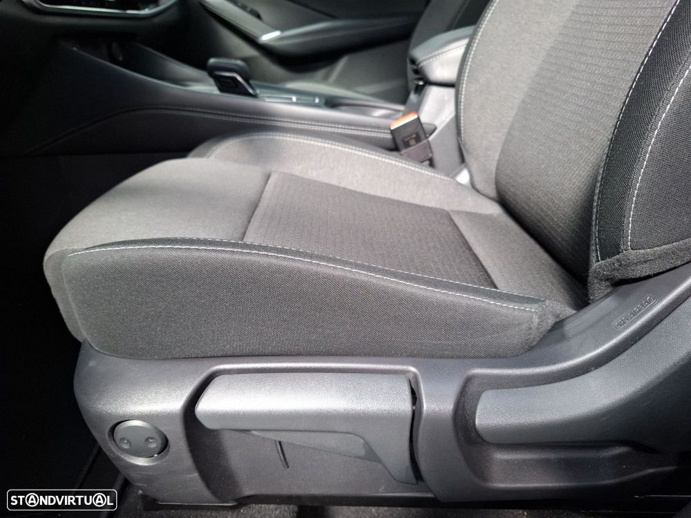 Nissan Qashqai 1.3 DIG-T N-Connecta LED+TT+SKY Xtronic - 25