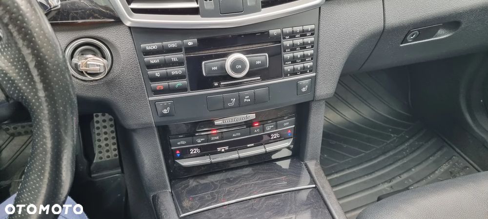 Mercedes-Benz Klasa E 350 CDI 4-Matic BlueEff Avantgarde - 22