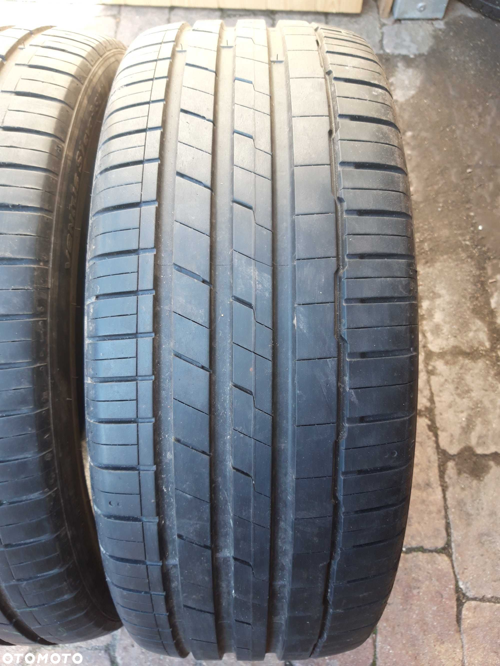 235/45/20 100Y Hankook Ventus S1 EVO3 SUV - 2