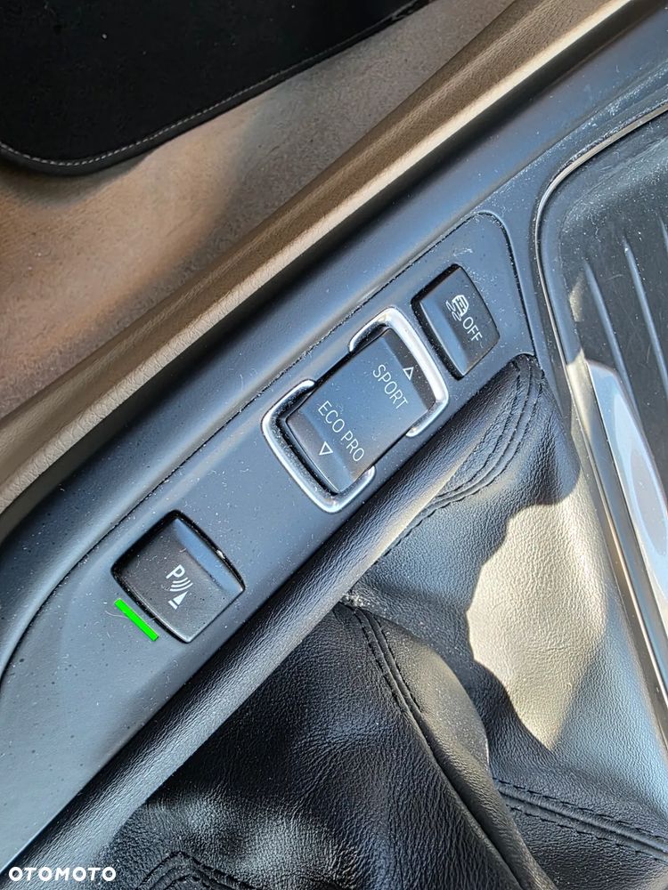 BMW Seria 3 318d DPF Touring Edition Exclusive - 19