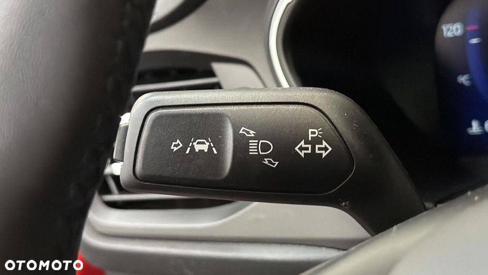 Ford Focus 1.0 EcoBoost mHEV Titanium X - 28