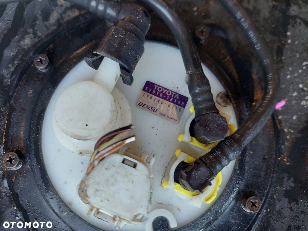 BAK ZBIORNIK PALIWA + POMPKA METALOWY TOYOTA COROLLA VERSO I 2.0 D4D - 2