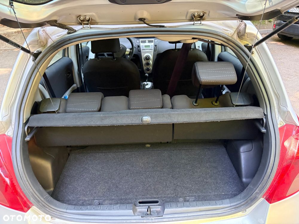 Toyota Yaris 1.3 Sol - 7