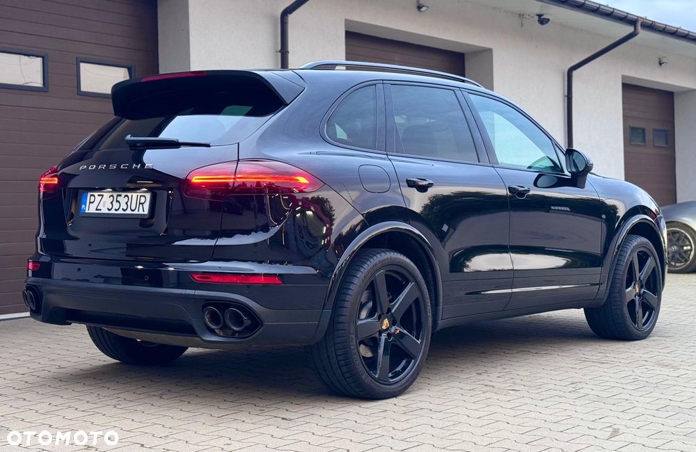 Porsche Cayenne Platinum Edition - 14