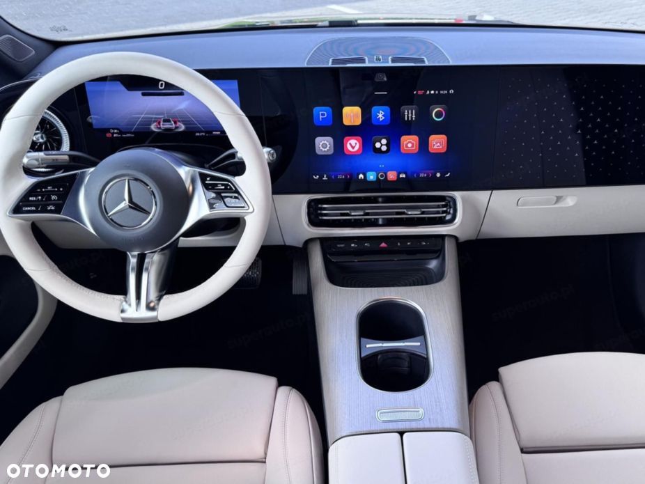 Mercedes-Benz CLA - 10