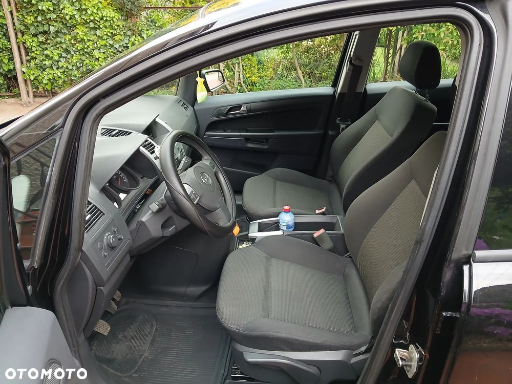 Opel Zafira 1.6 Enjoy - 9