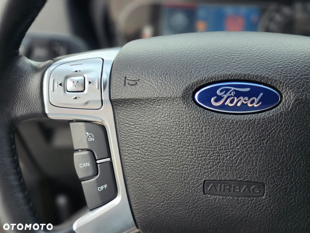 Ford Mondeo - 16