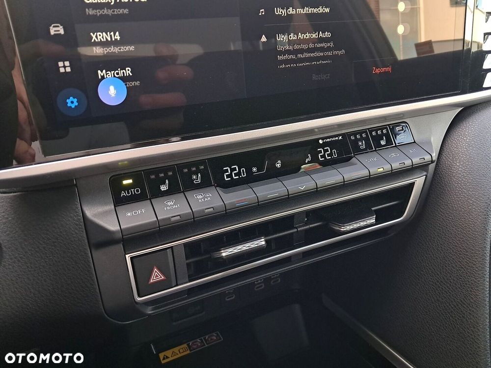 Toyota Camry - 19
