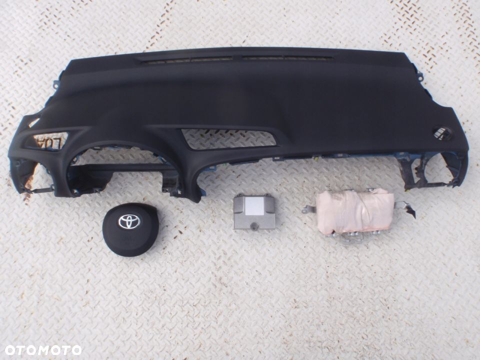 TOYOTA YARIS 3 III DESKA KONSOLA KOKPIR PULPIT PÓŁKA PARAPET PODUSZKI POWIETRZNE KIEROWCY PASAŻERA KOLAN AIRBAG PASY PAS komplet OKAZJA Raz2 !!! - 4