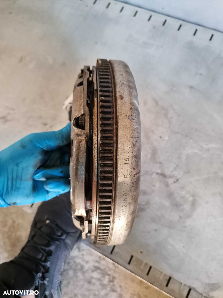 Volanta Masa Dubla cu Kit Ambreiaj Vw Golf 5 1.9 tdi 5+1Viteze - 1