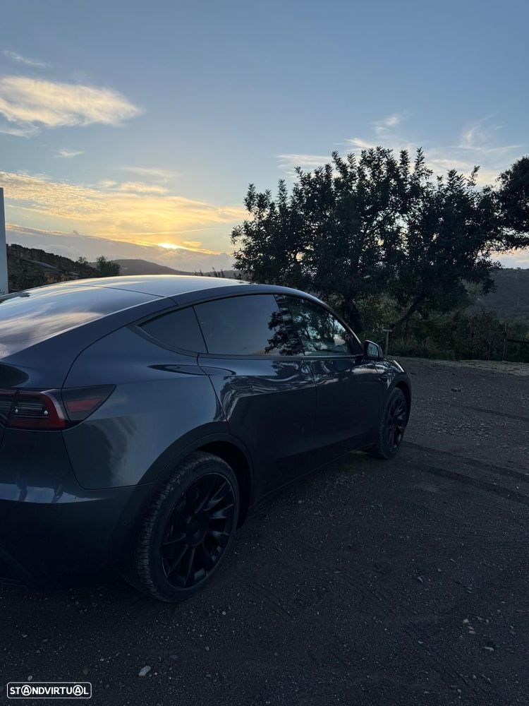 Tesla Model Y Long Range Tração Integral - 16