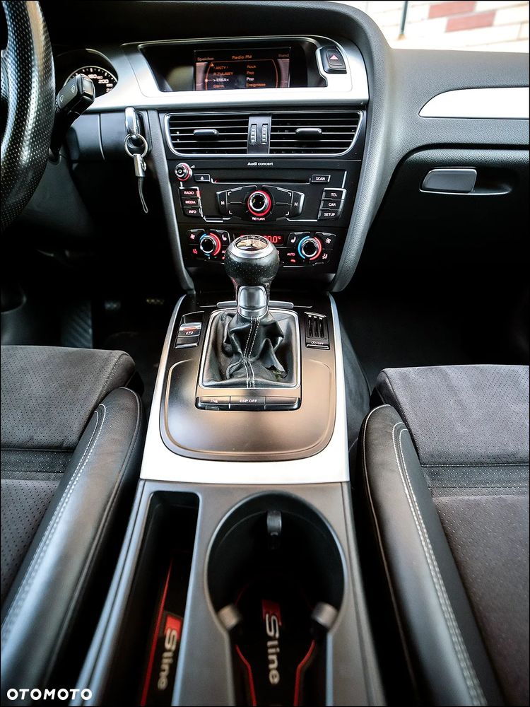 Audi A4 Limousine - 23