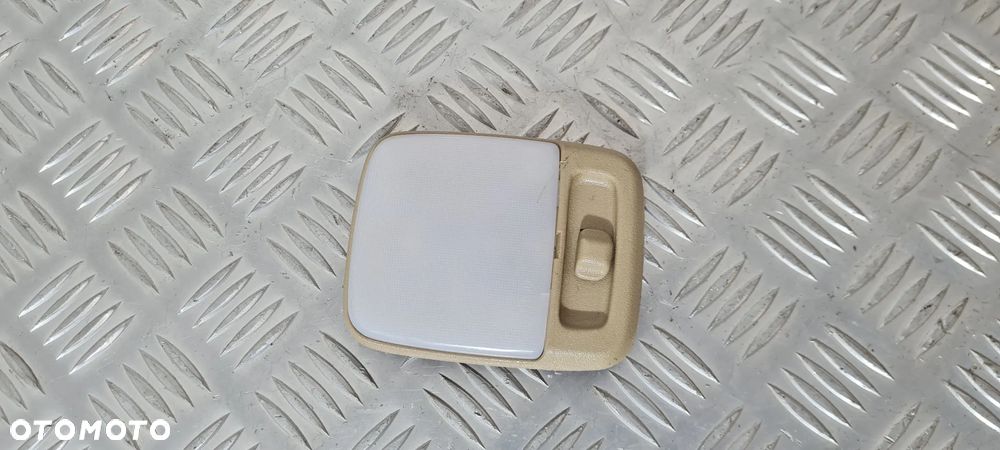 Nissan Terrano II Lampka Podsufitki Kabiny - 1