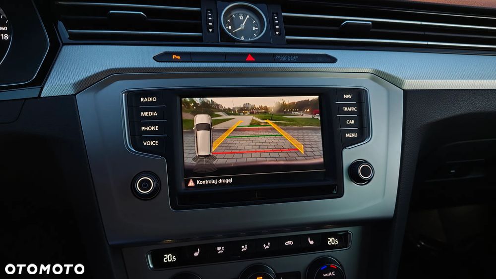 Volkswagen Passat 2.0 TDI BMT Comfortline DSG - 22