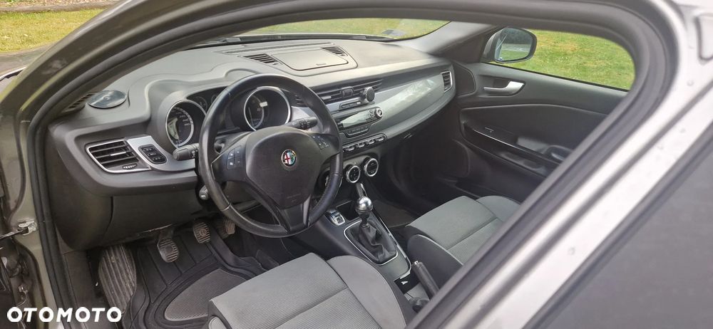 Alfa Romeo Giulietta 2.0 JTDM Distinctive - 5