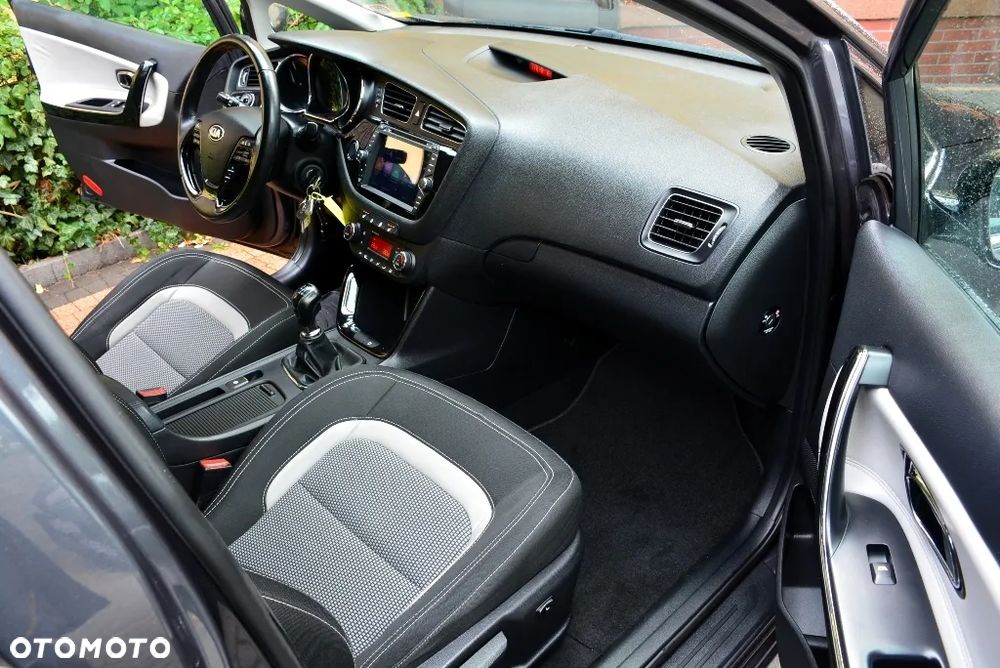 Kia Ceed 1.6 GDI XL - 22