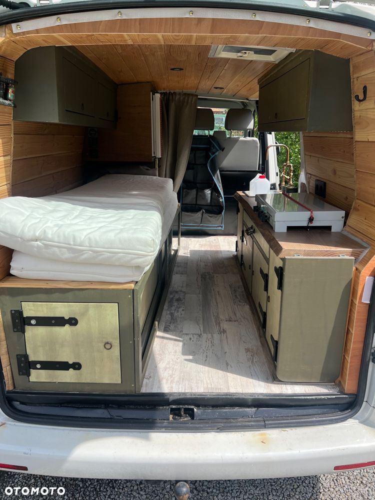 Volkswagen Transporter - 9