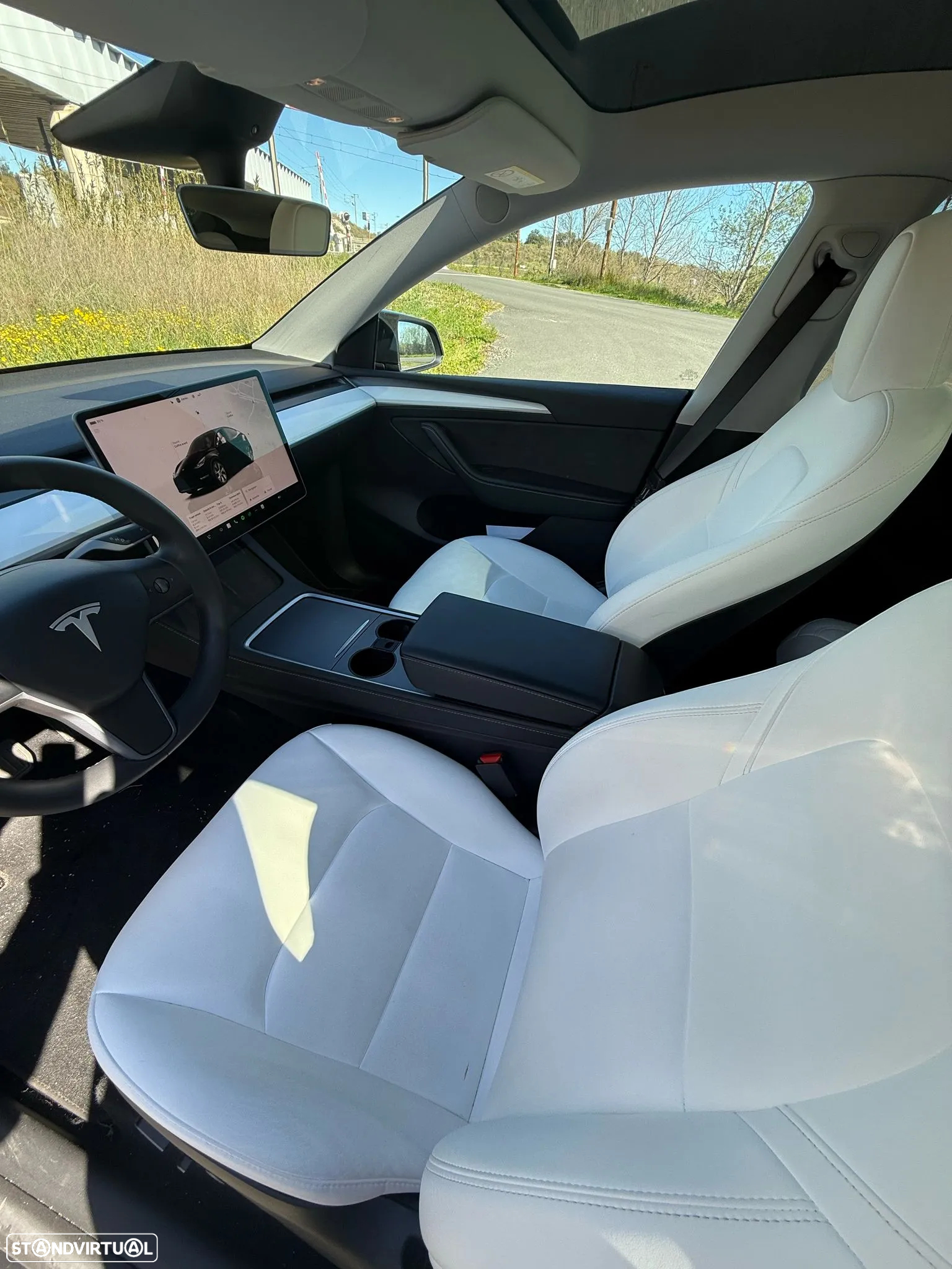 Tesla Model Y Standard RWD - 5