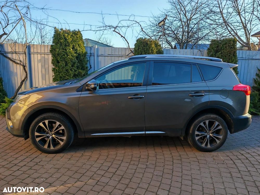 Toyota RAV4 2.2 D-4CAT 4WD Aut Luxury 18" - 1