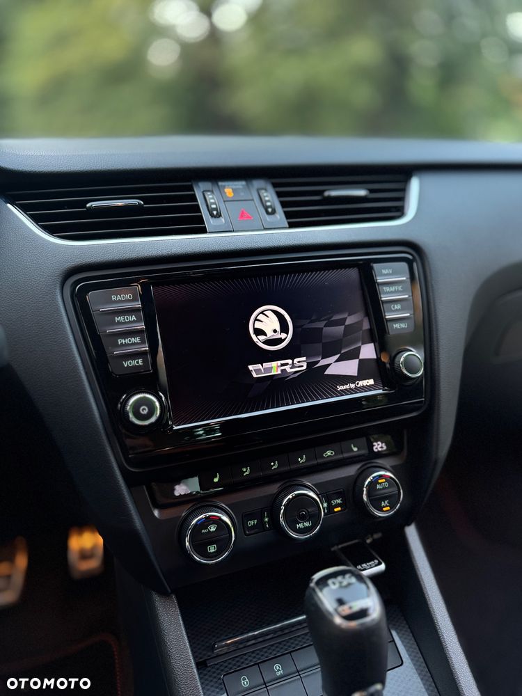 Skoda Octavia 2.0 TSI RS DSG - 20