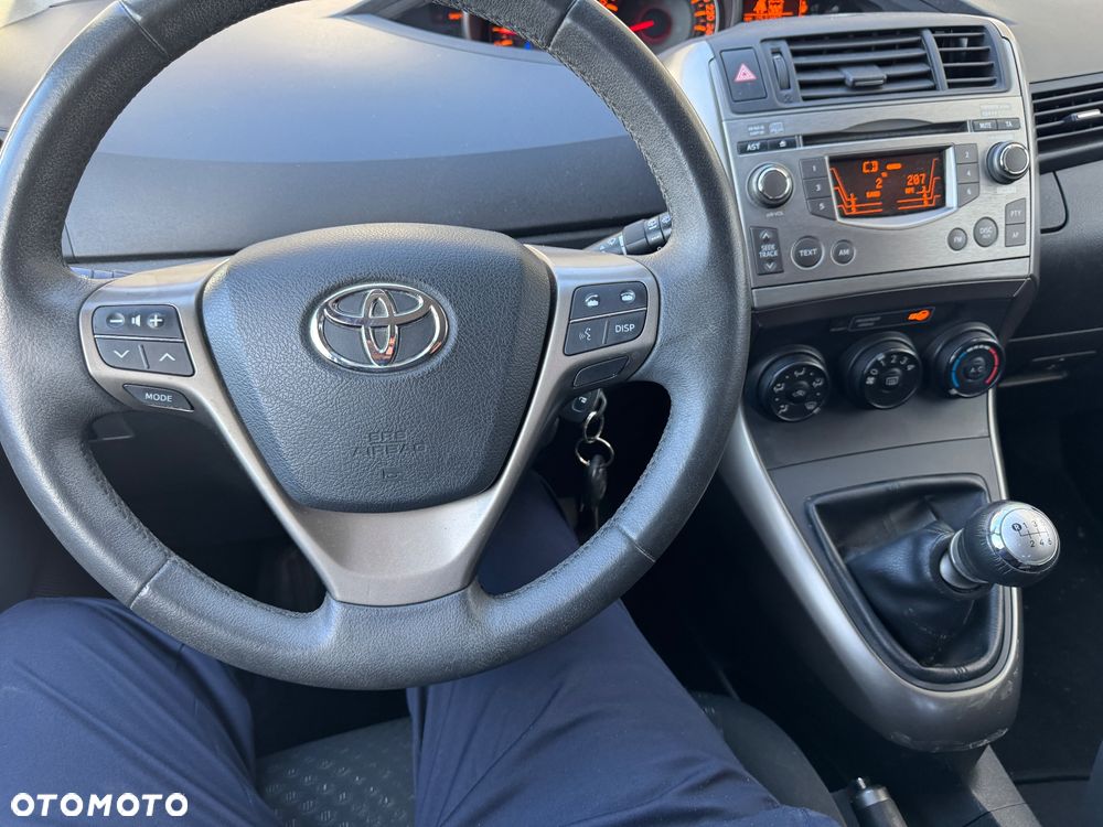 Toyota Verso 1.6 7-Sitzer Comfort - 9