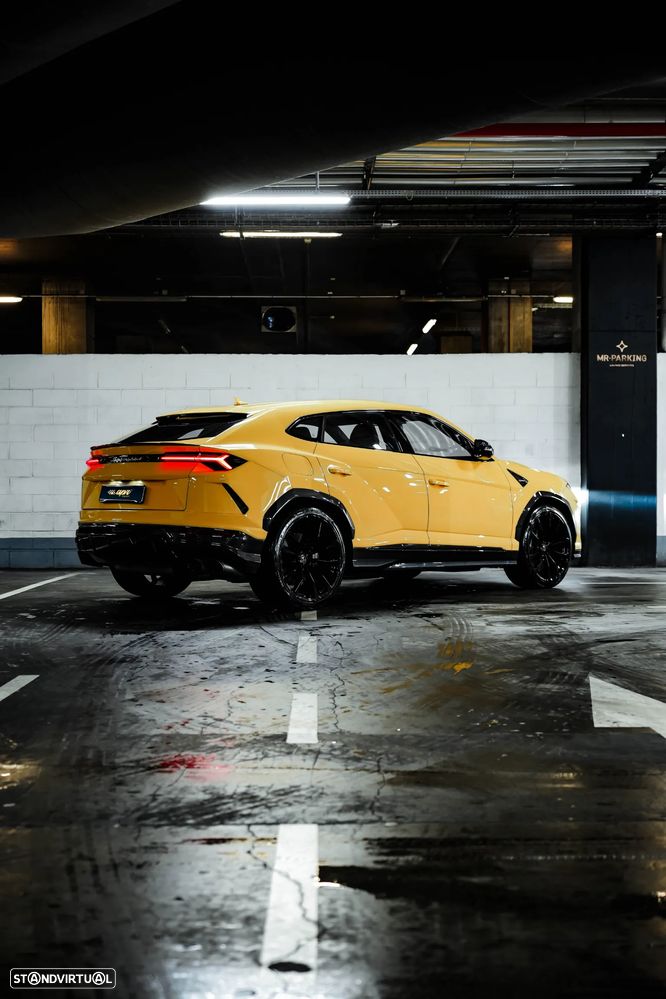 Lamborghini Urus - 5