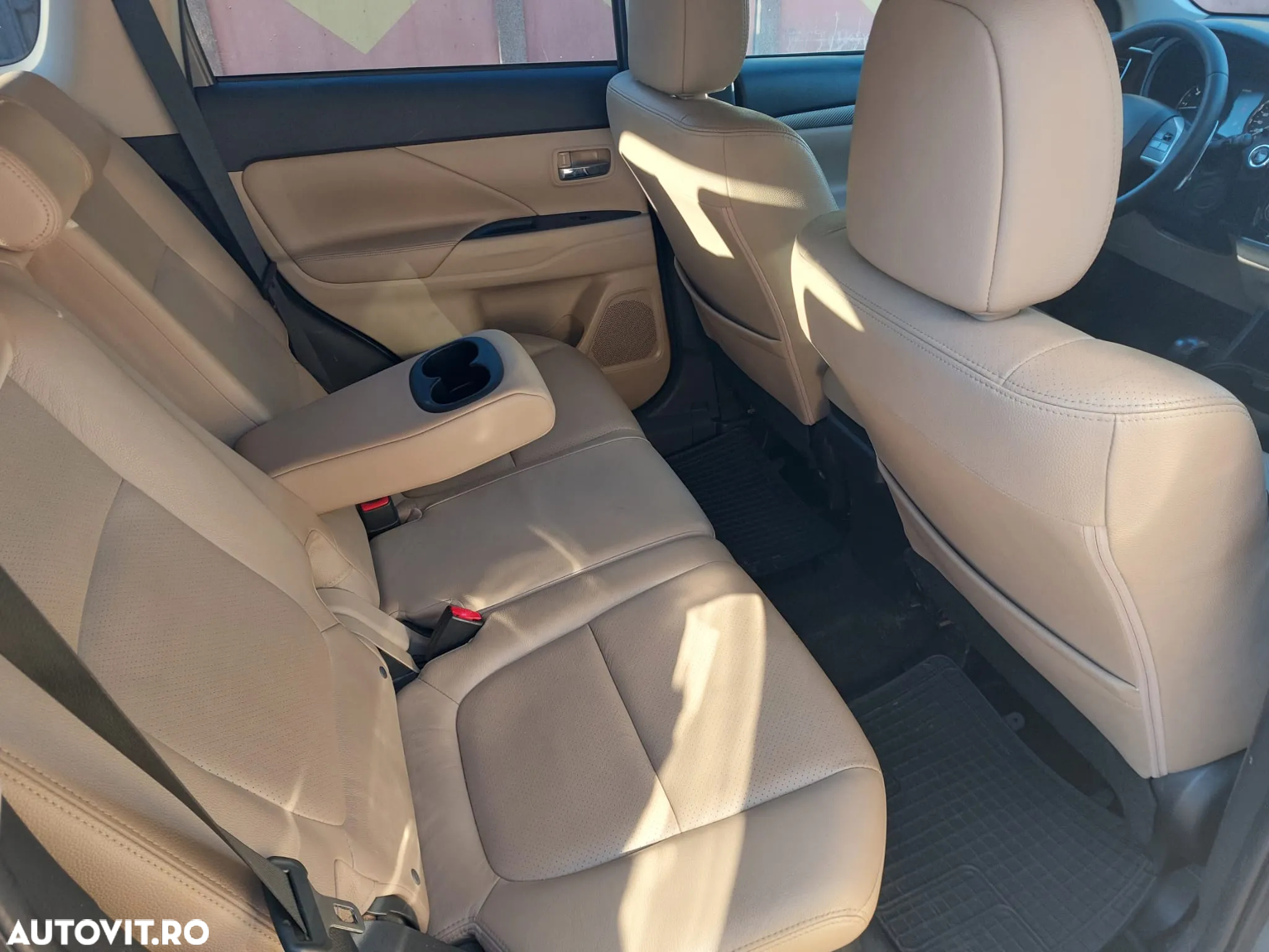 Mitsubishi Outlander 2.2L DI-D 6AT 4WD Intense+ A04 - 37