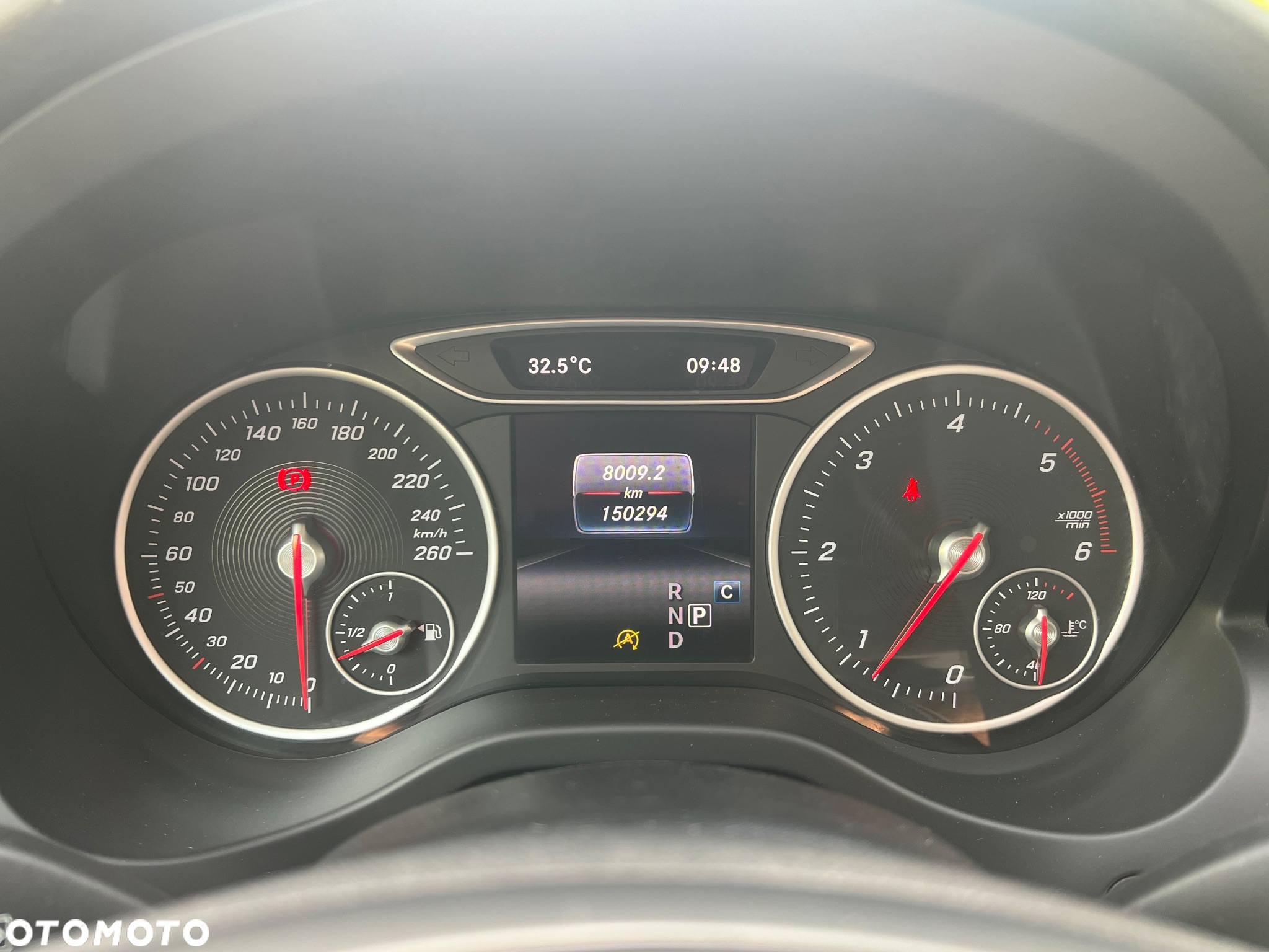 Mercedes-Benz GLA 200 d 4-Matic - 24