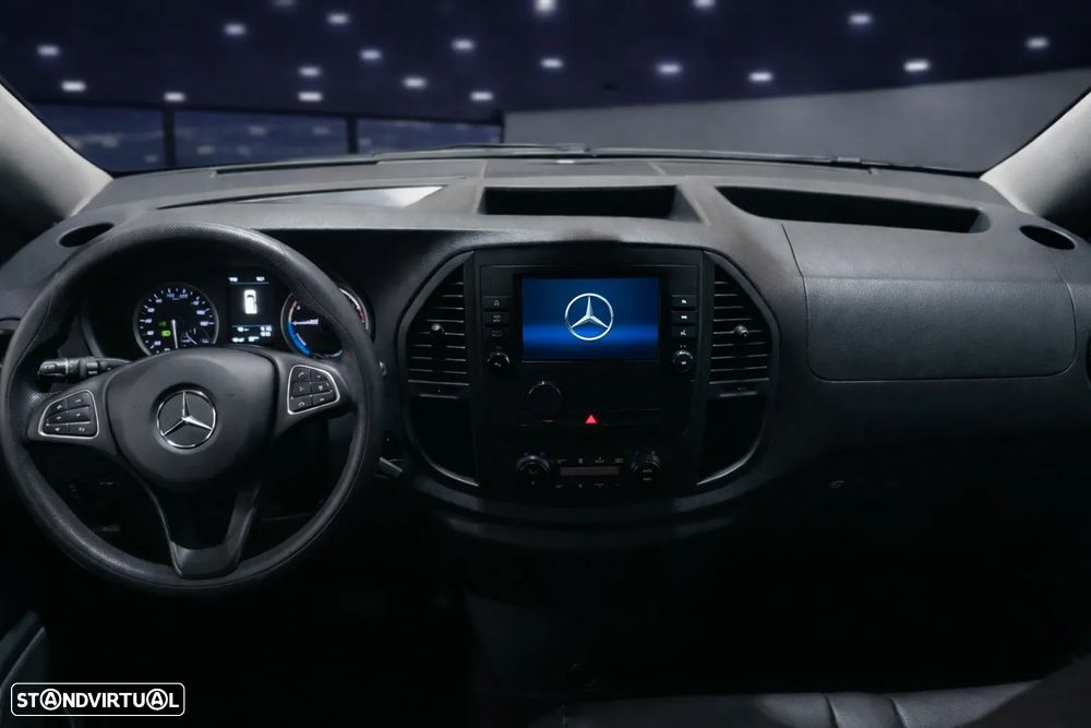 Mercedes-Benz eVito Tourer - 4