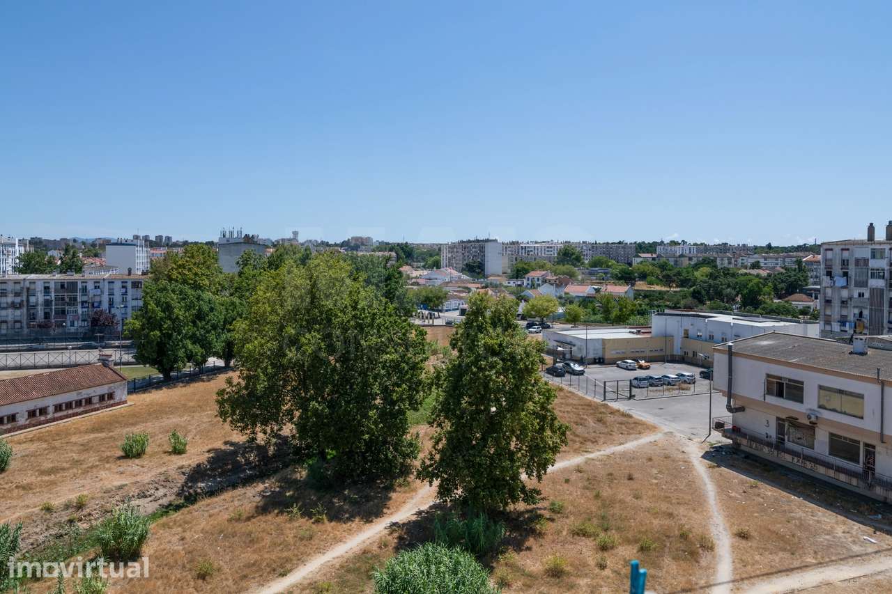 Apartamento T3 na  Baixa da Banheira - Grande imagem: 2/31