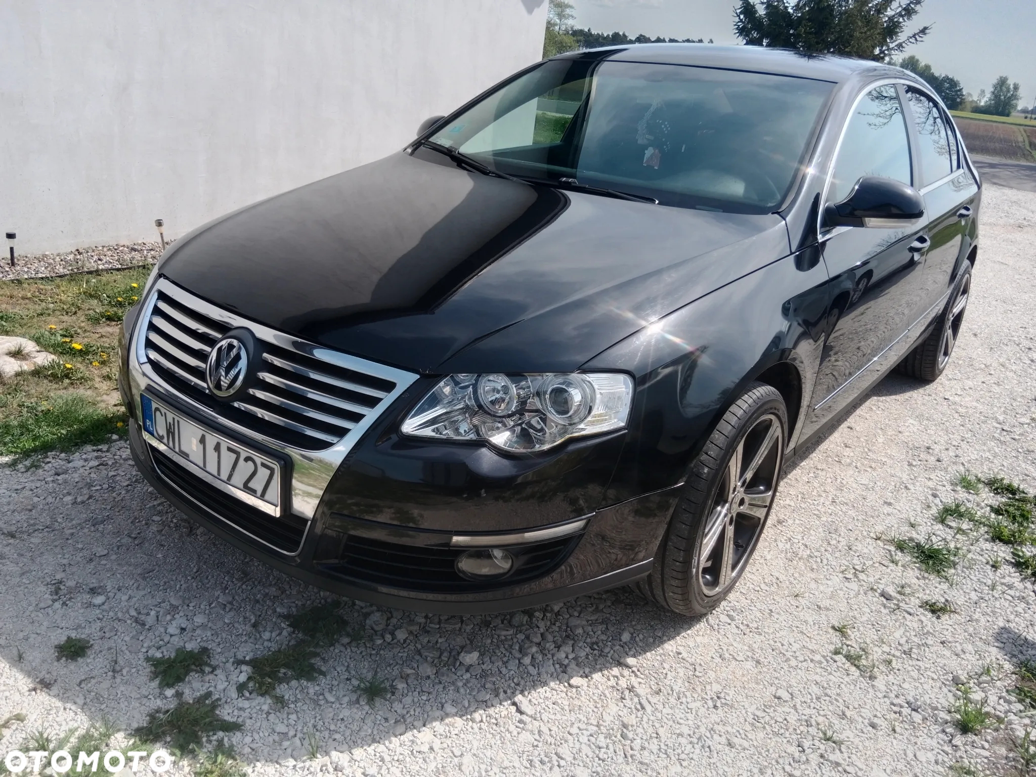 Volkswagen Passat - 4