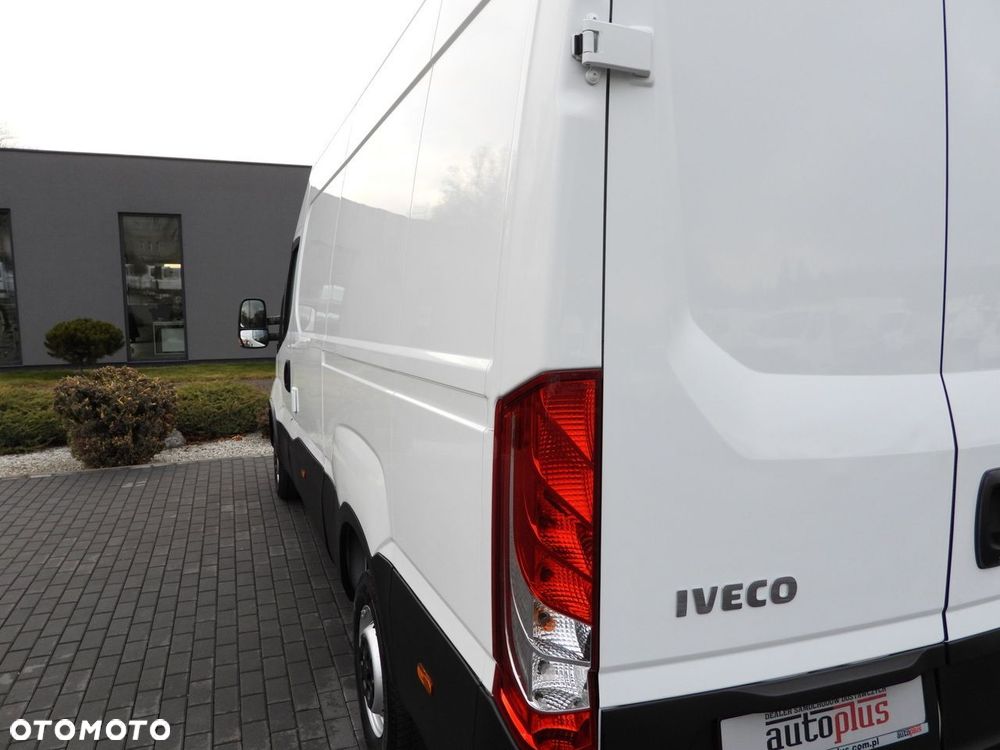 Iveco DAILY 35S14 FURGON CHŁODNIA  -10*C ZASILANIE 230V TEMPOMAT NAWIGACJA AUTOMAT HI-MATIC KLIMATYZACJA  140KM - 18